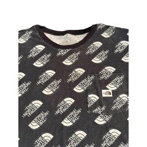 THE NORTH FACE Men's All Over Print Logo Pocket T-Shirt Black Size‎ XL